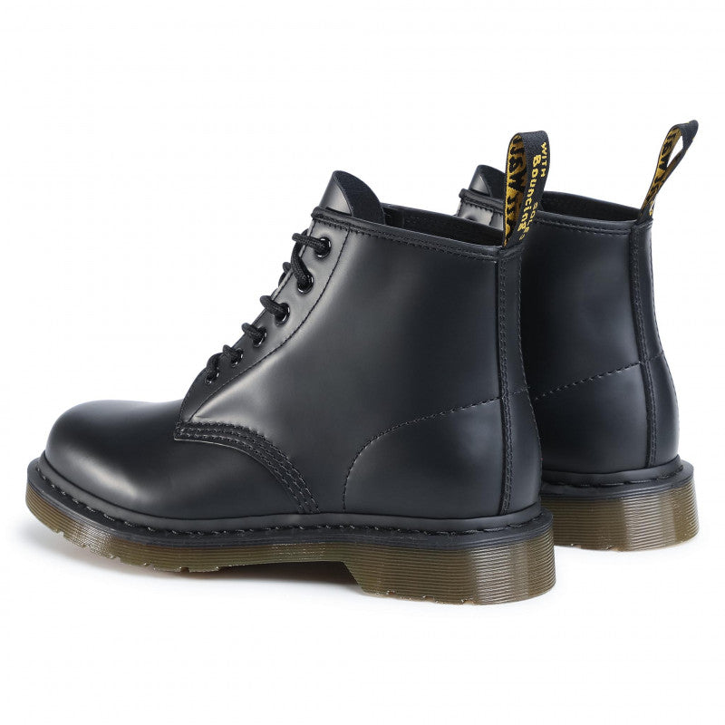 Dr martens hot sale 6 fori